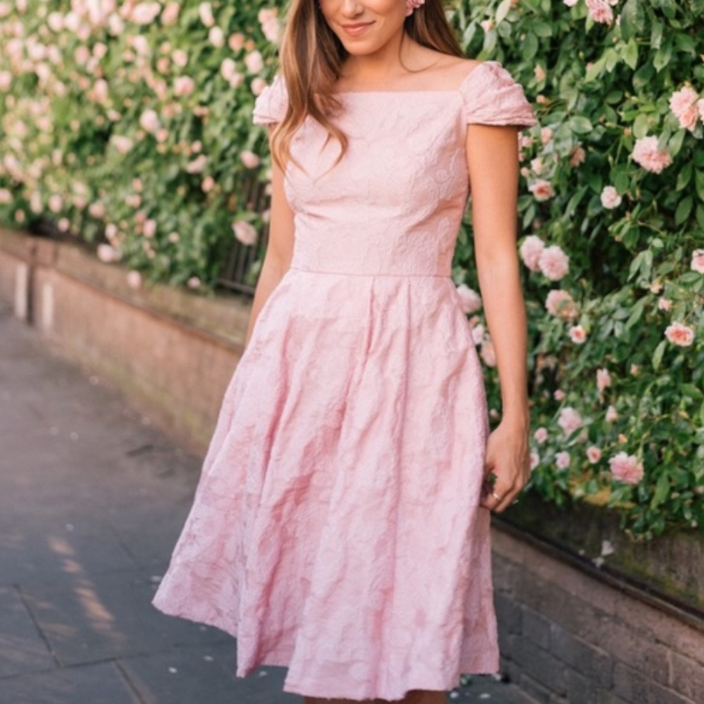 Gal Meets Glam Augusta Dress